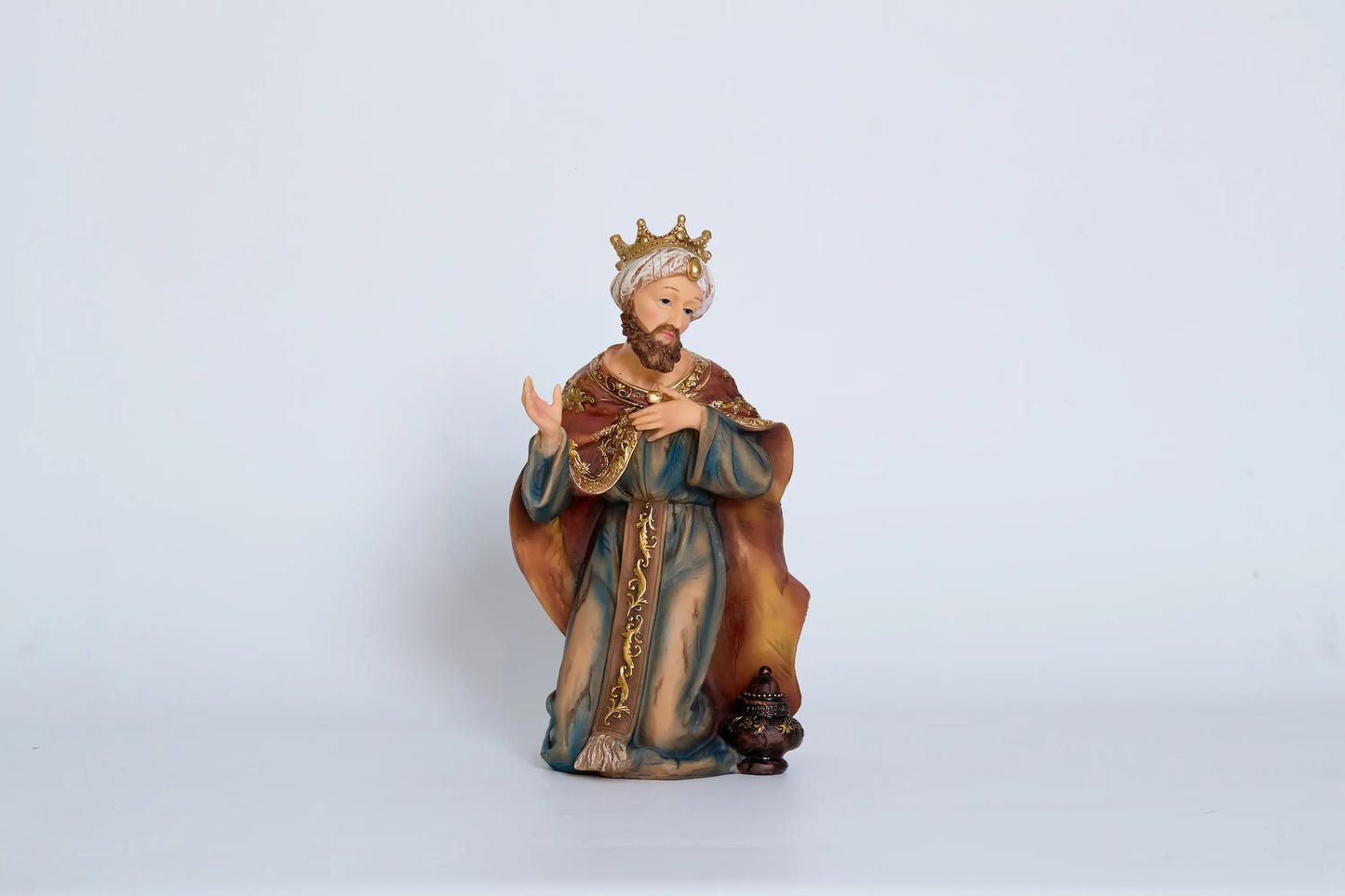 King Caspar Statue – Kneeling Wise Man figurine with crown and gift, hand raised in blessing, traditional Three Kings religious statue